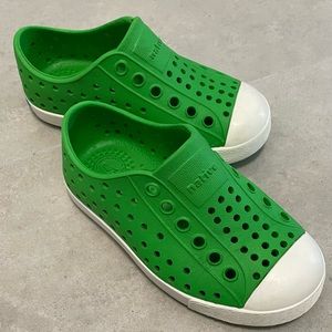 Native water shoes. Size 7. Green